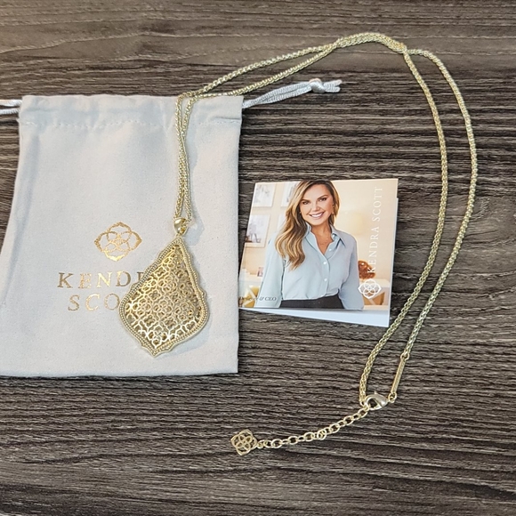 Kendra Scott Aiden Gold Long Pendant - Picture 3 of 3